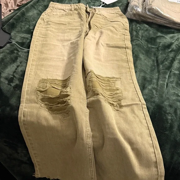 Zenana Outfitters Lt Camel Jeans - Picture 2 of 4